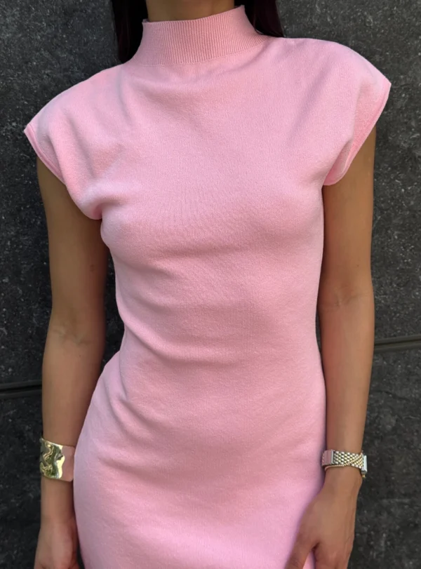 Базова сукня — рожевий