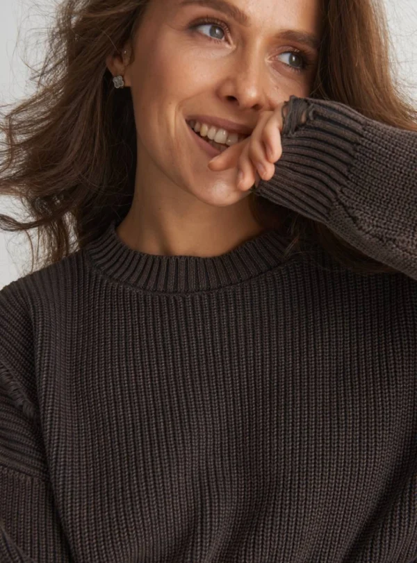 Светр із вареної бавовни — коричневий - Зображення 11