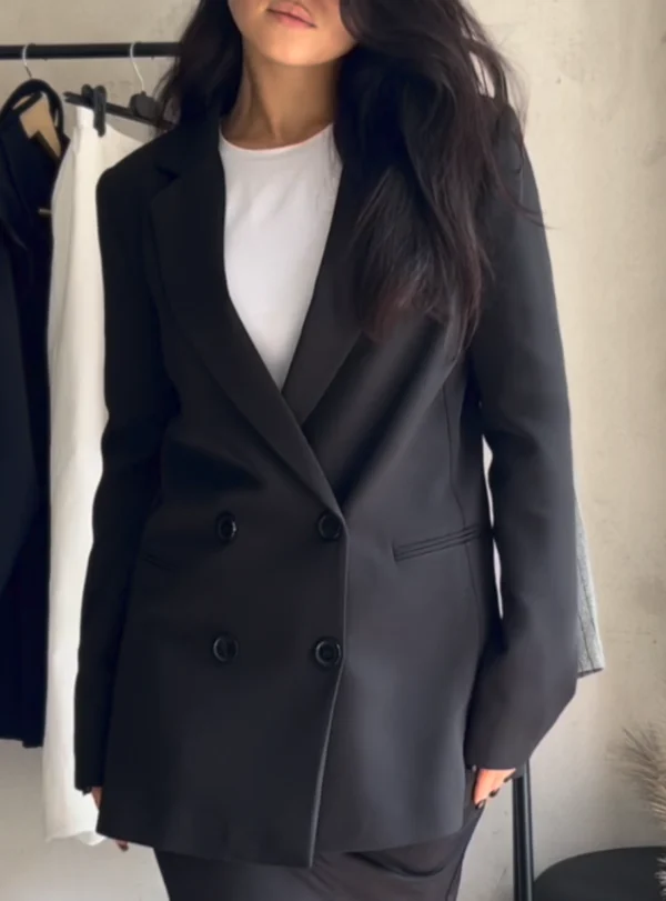 Базовий жакет – чорний