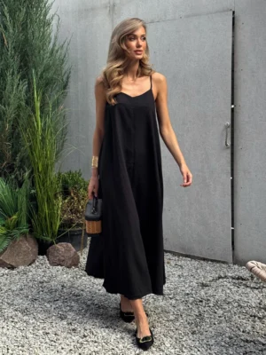 Вільна сукня на брительках — чорний