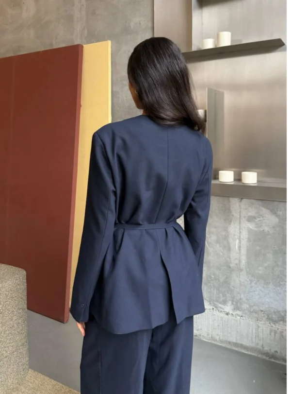 Класичний костюм-двійка — синій - Зображення 3