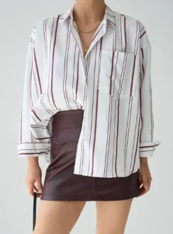 Біла сорочка в бордову смужку