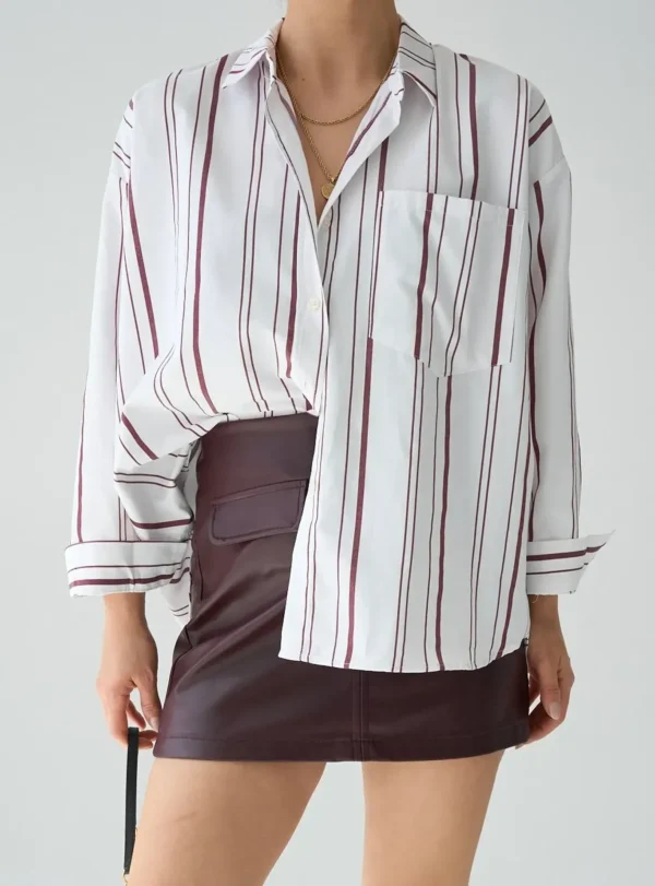 Біла сорочка в бордову смужку
