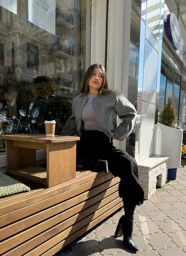 Сірий бомбер