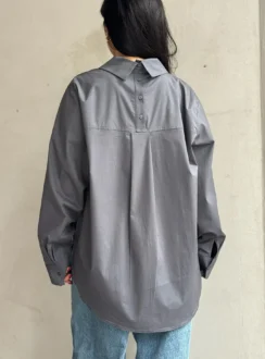 Сорочка з декоративною спинкою — графіт