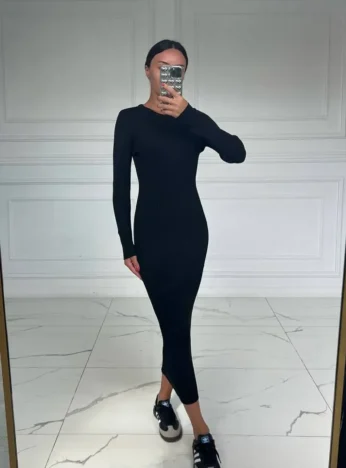 Сукня класична — чорний