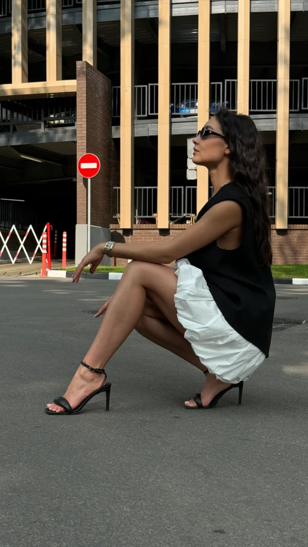 Жилет з розрізом класичний — чорний