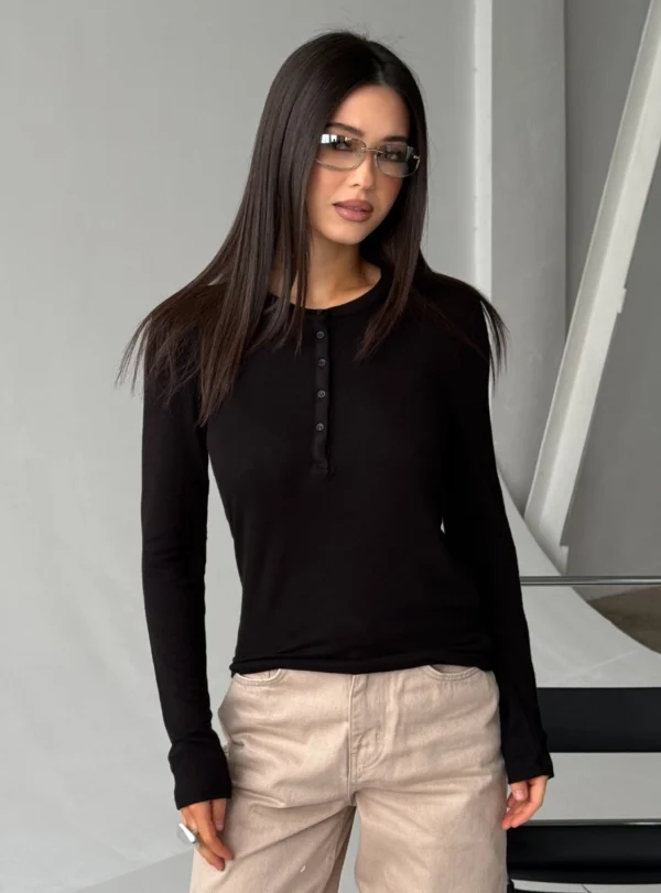 Базовий лонг з ґудзиками - чорний - Image 4