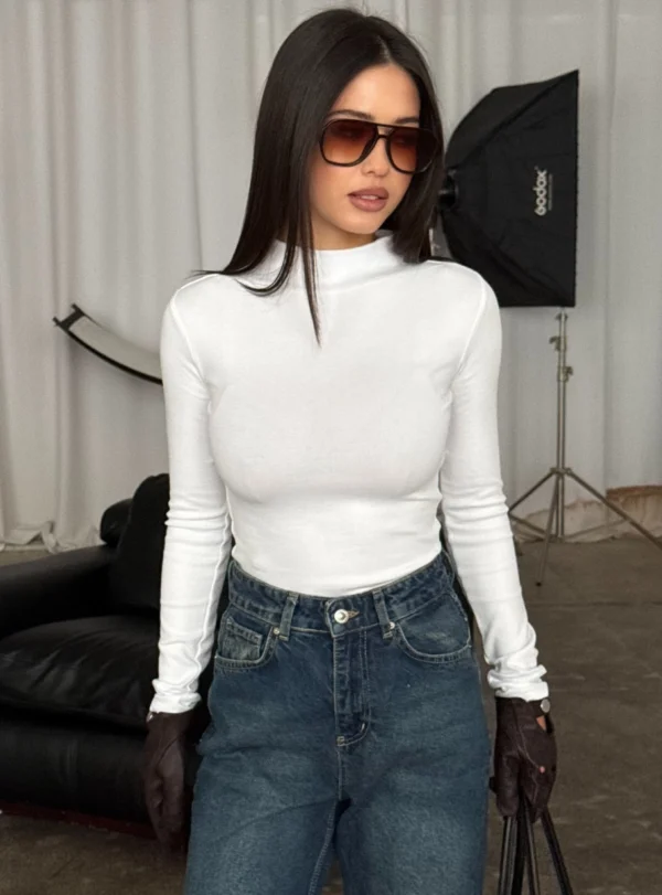 Classic long with straight collar - white