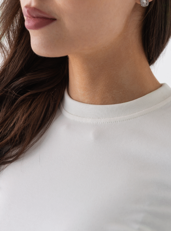 Приталена футболка NAGOLOS’ - молочний - Зображення 5