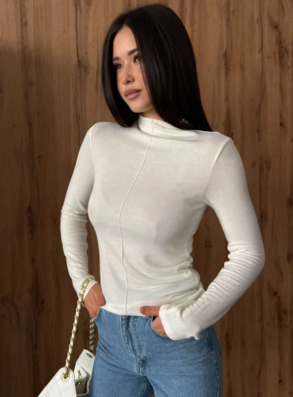 Лонг з горловиною та рубчиком по центру - молочний - Зображення 4