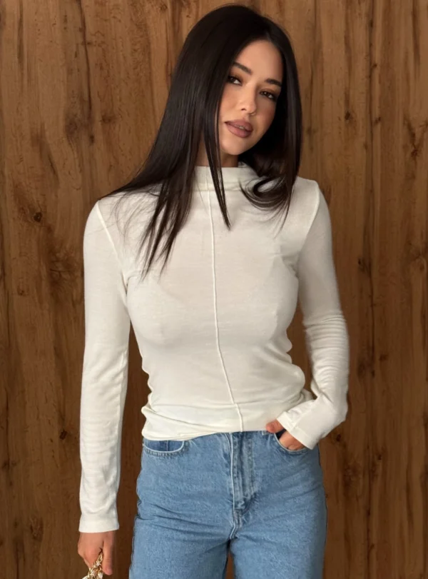 Long with a neck and a rib in the center - milky