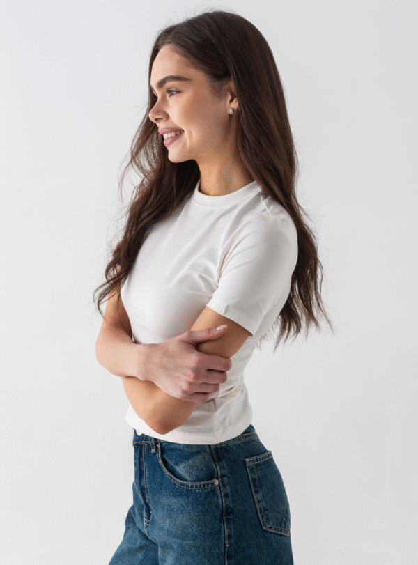 Приталена футболка NAGOLOS’ - молочний - Зображення 2